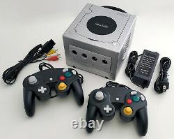 Nintendo GameCube DOL-101 Gaming System SILVER Console 2 Controller Bundle GCN