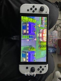 Nintendo Switch OLED, 3 Games, case, controller